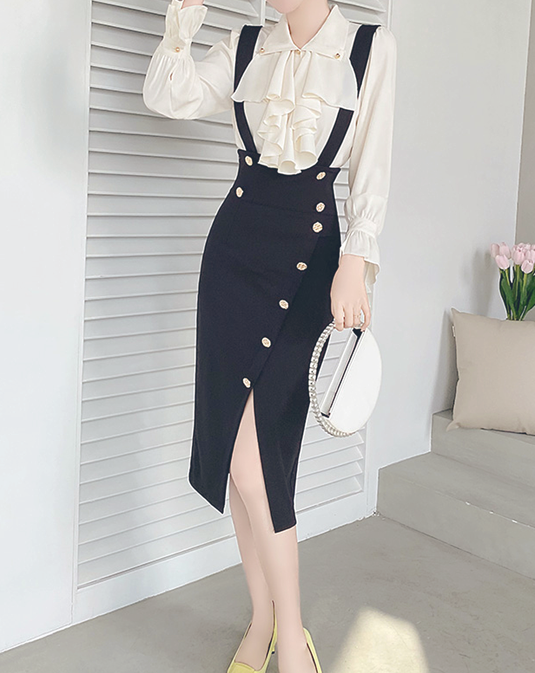 ♀Volume Frill Blouse & Suspender Skirt