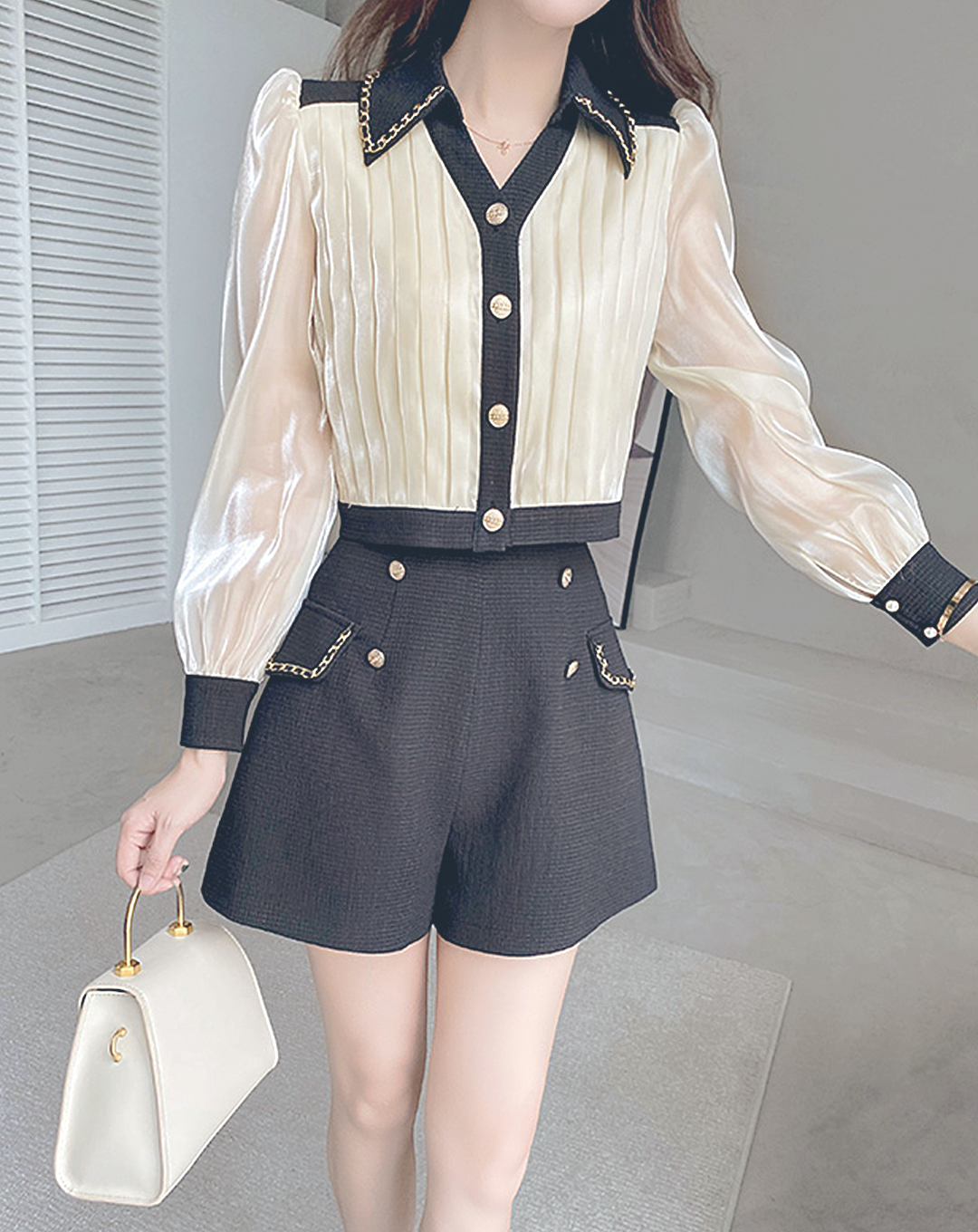 ♀Bicolor Shirt & High Waist Short Pants