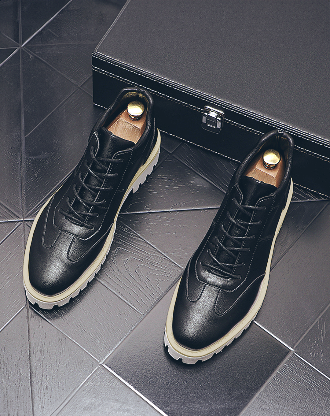 ♂♀Rugged Sole Sneakers