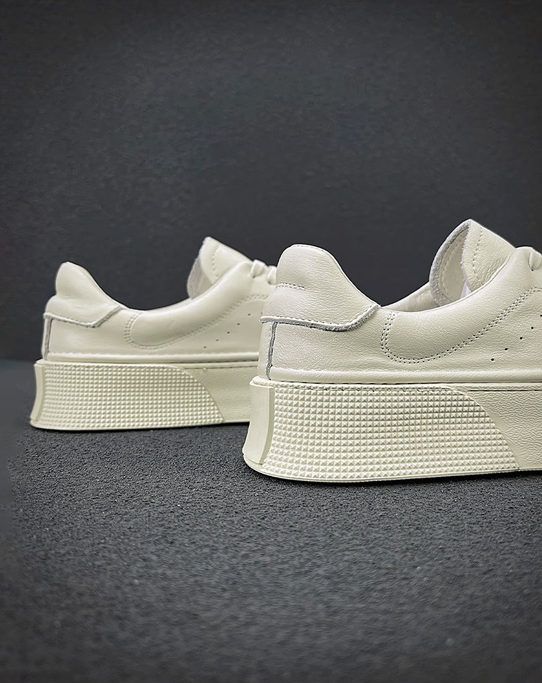 ♂♀ 本革/ White Elevate Sneakers