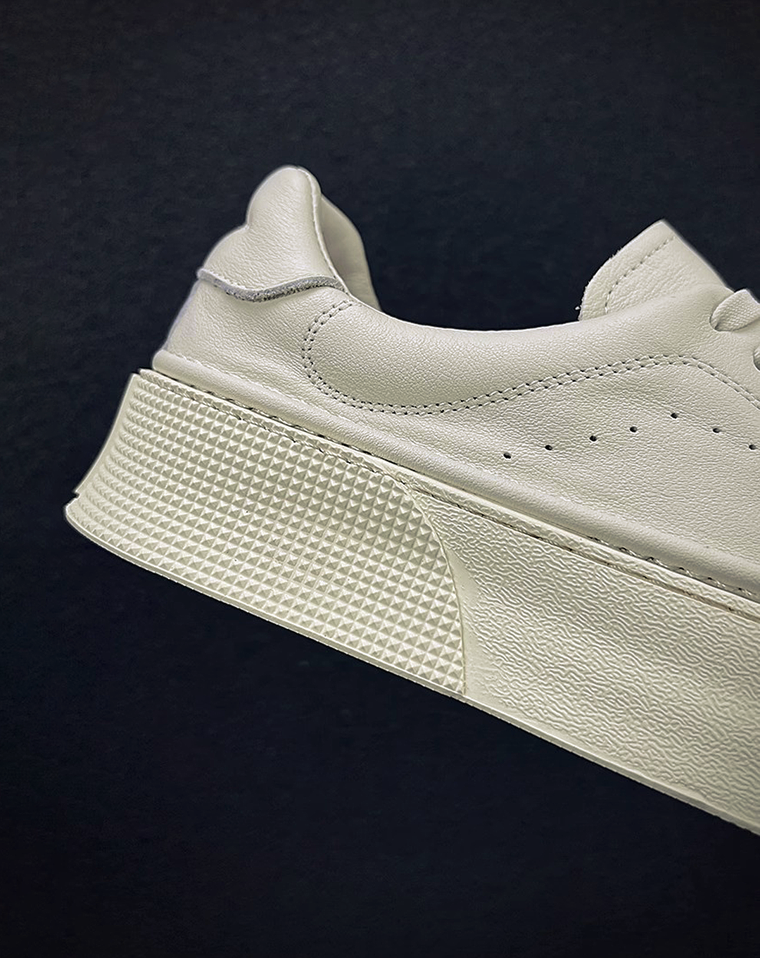 ♂♀ 本革/ White Elevate Sneakers