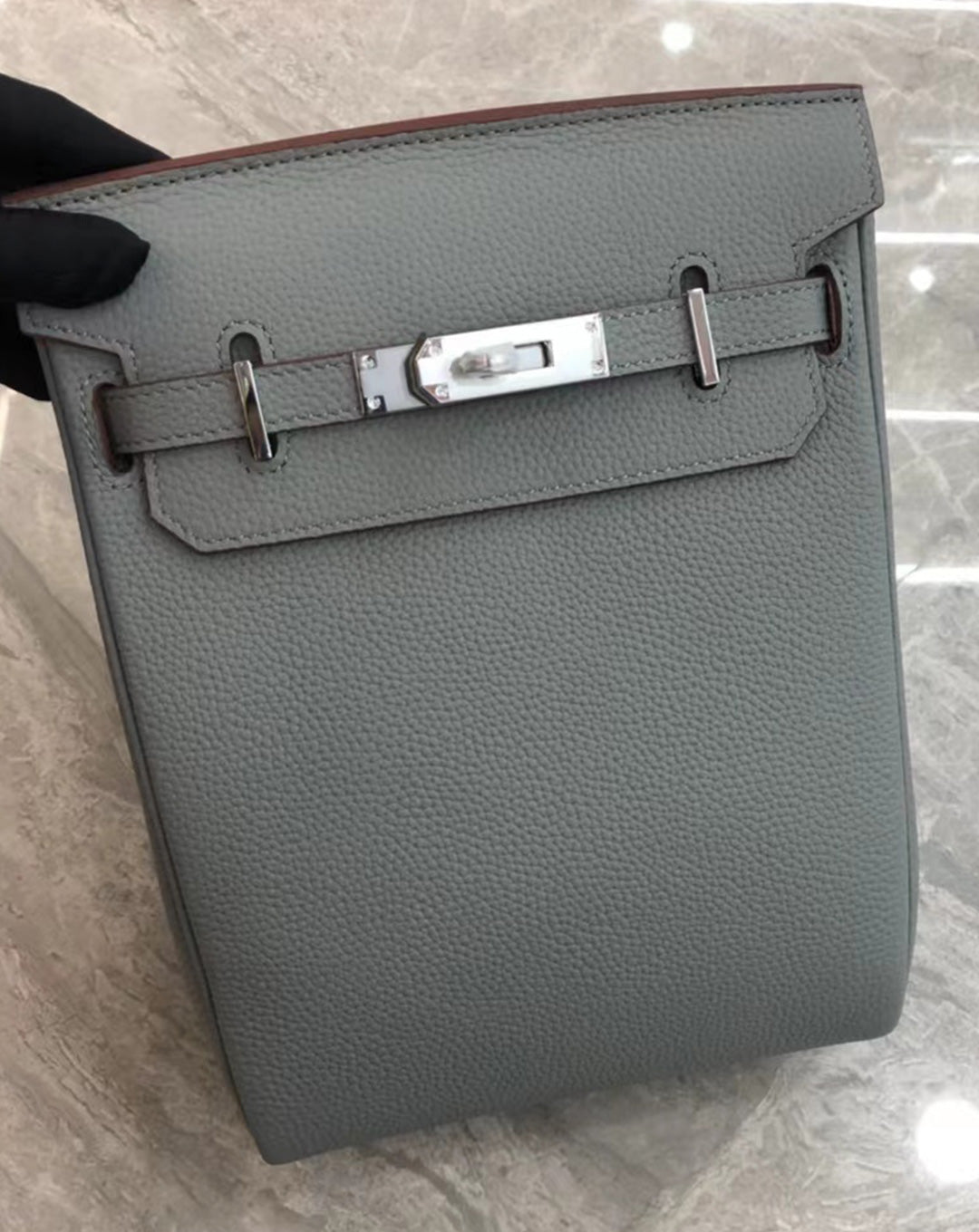 ♂♀本革/Square Leather Body Bag