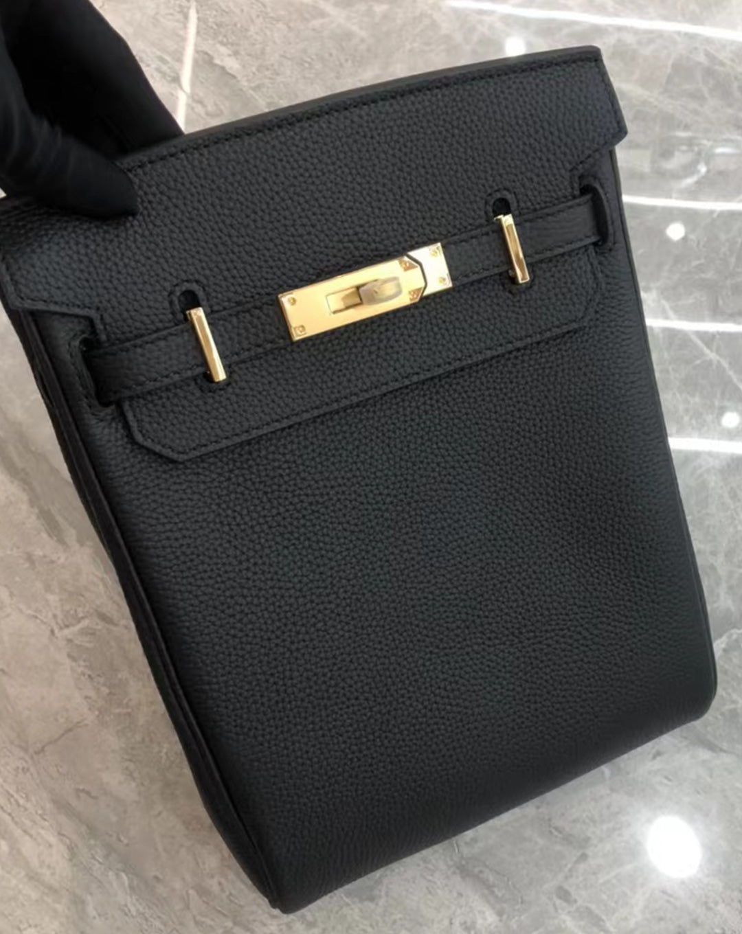 ♂♀本革/Square Leather Body Bag