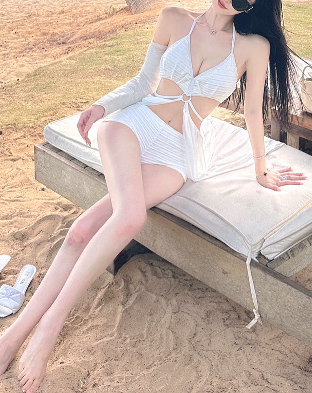 ♀Halter Neck Bikini & Sheer Pareo