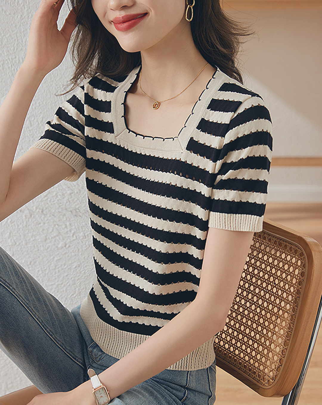 ♀Square Neck Border T-shirt