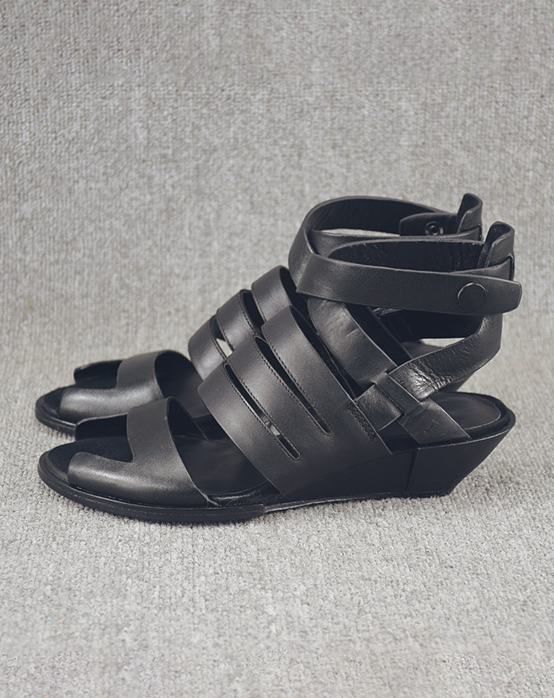 ♀本革/Wedge Sole Cross Strap Sandals