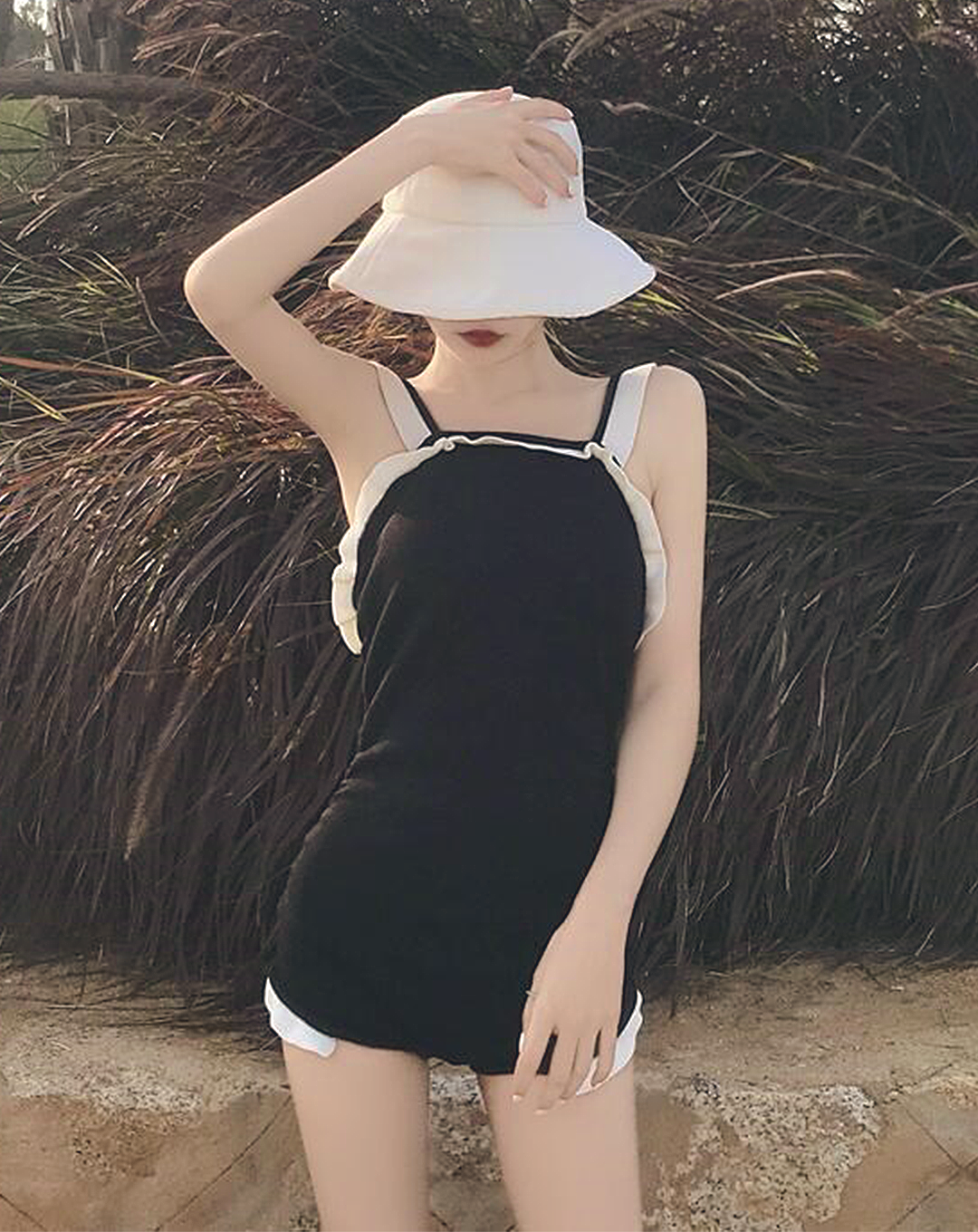 ♀Frill Design Backless Swimsuit