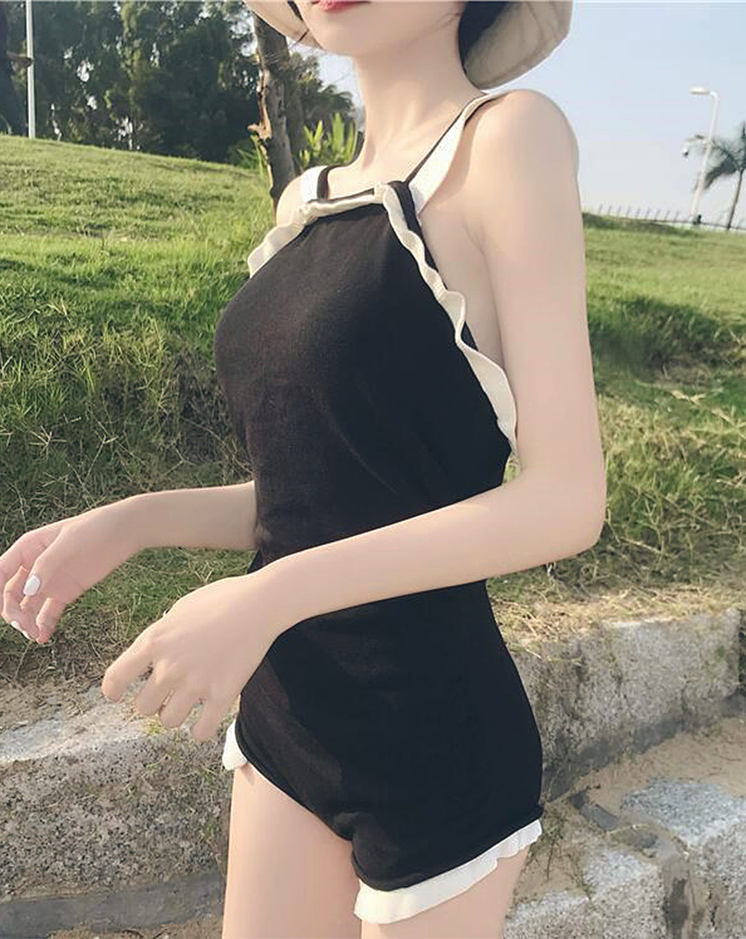 ♀Frill Design Backless Swimsuit