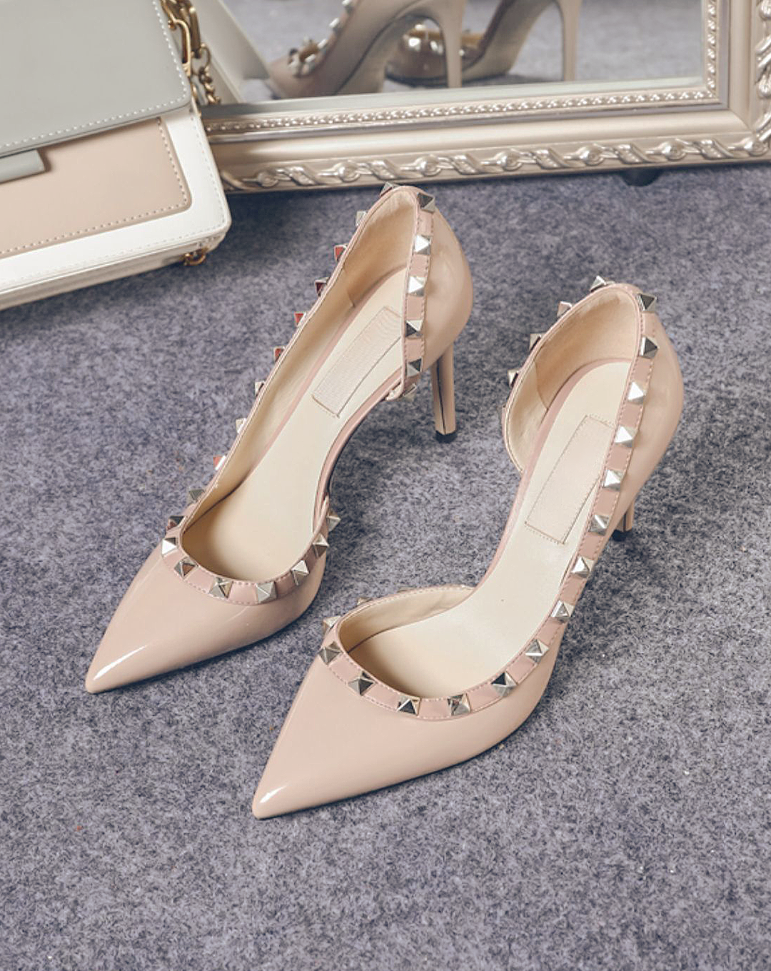 ♀Studs Line Separate Pumps