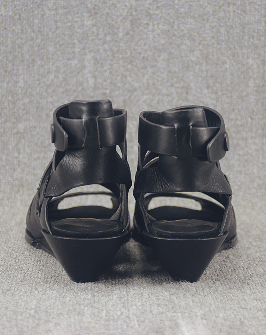 ♀本革/Wedge Sole Cross Strap Sandals