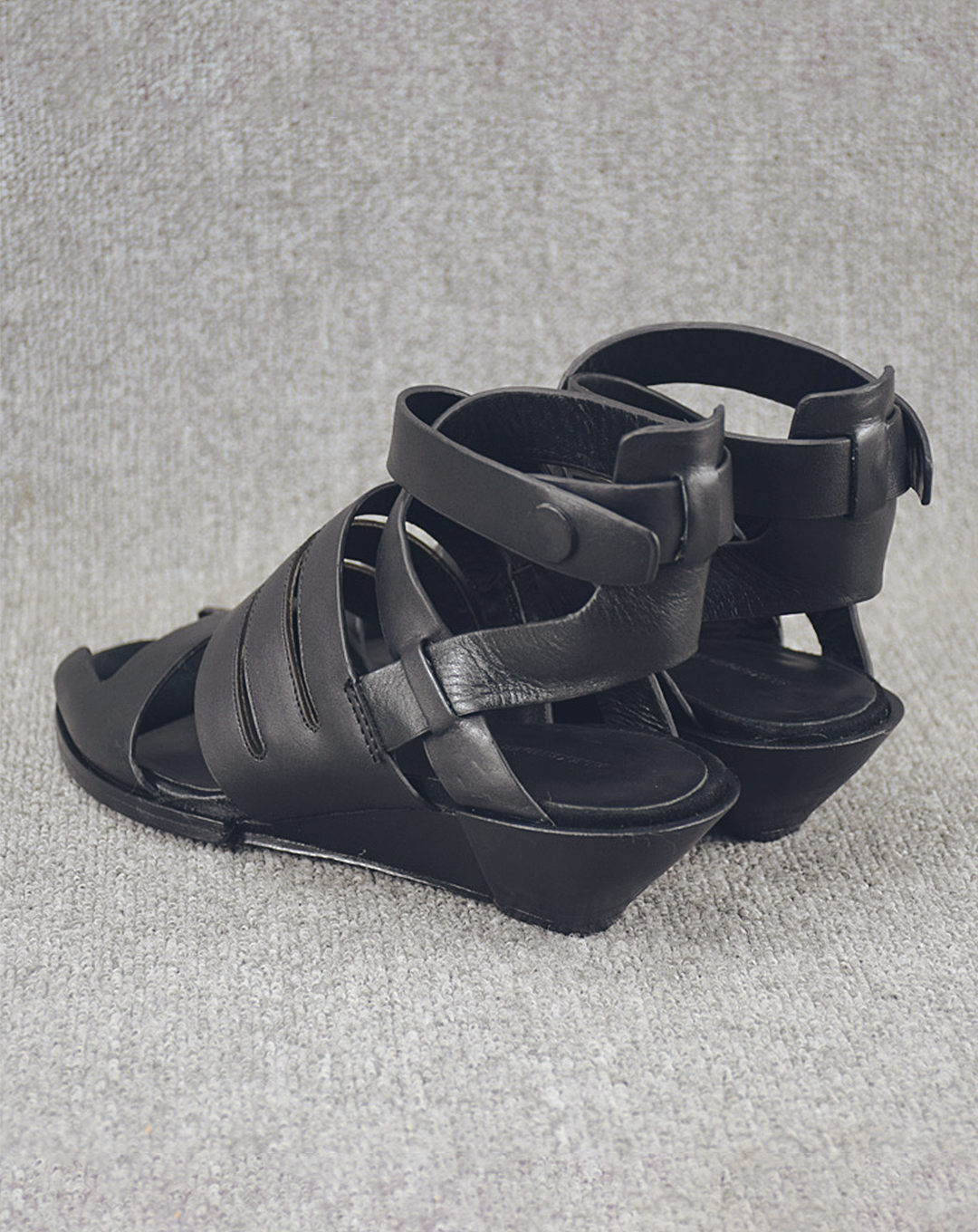 ♀本革/Wedge Sole Cross Strap Sandals