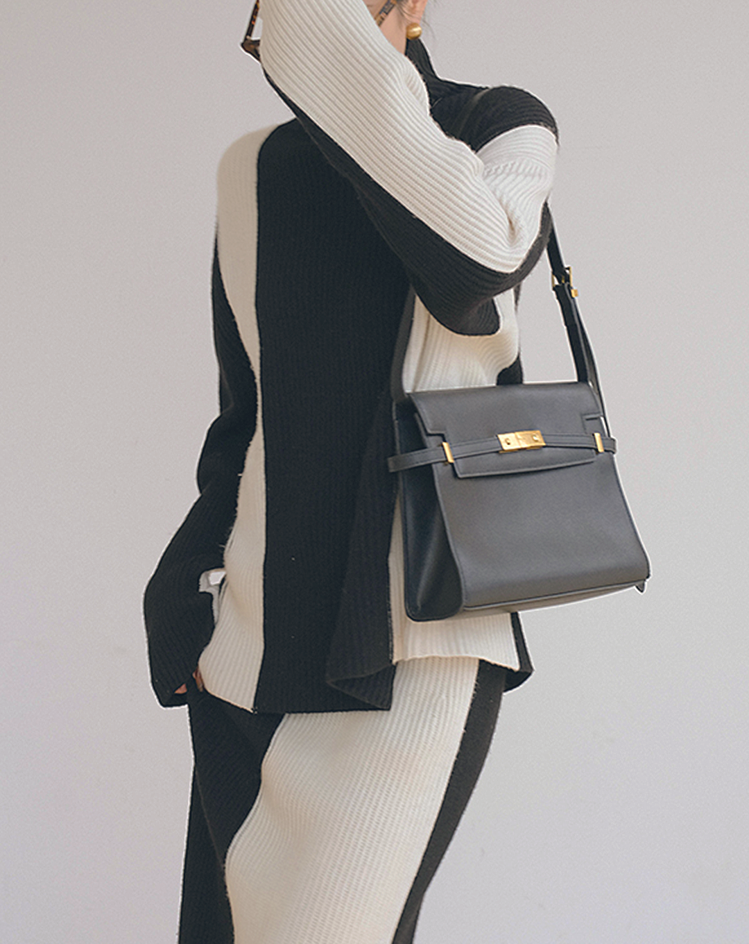 ♀Bicolor High Neck Knit & Skirt