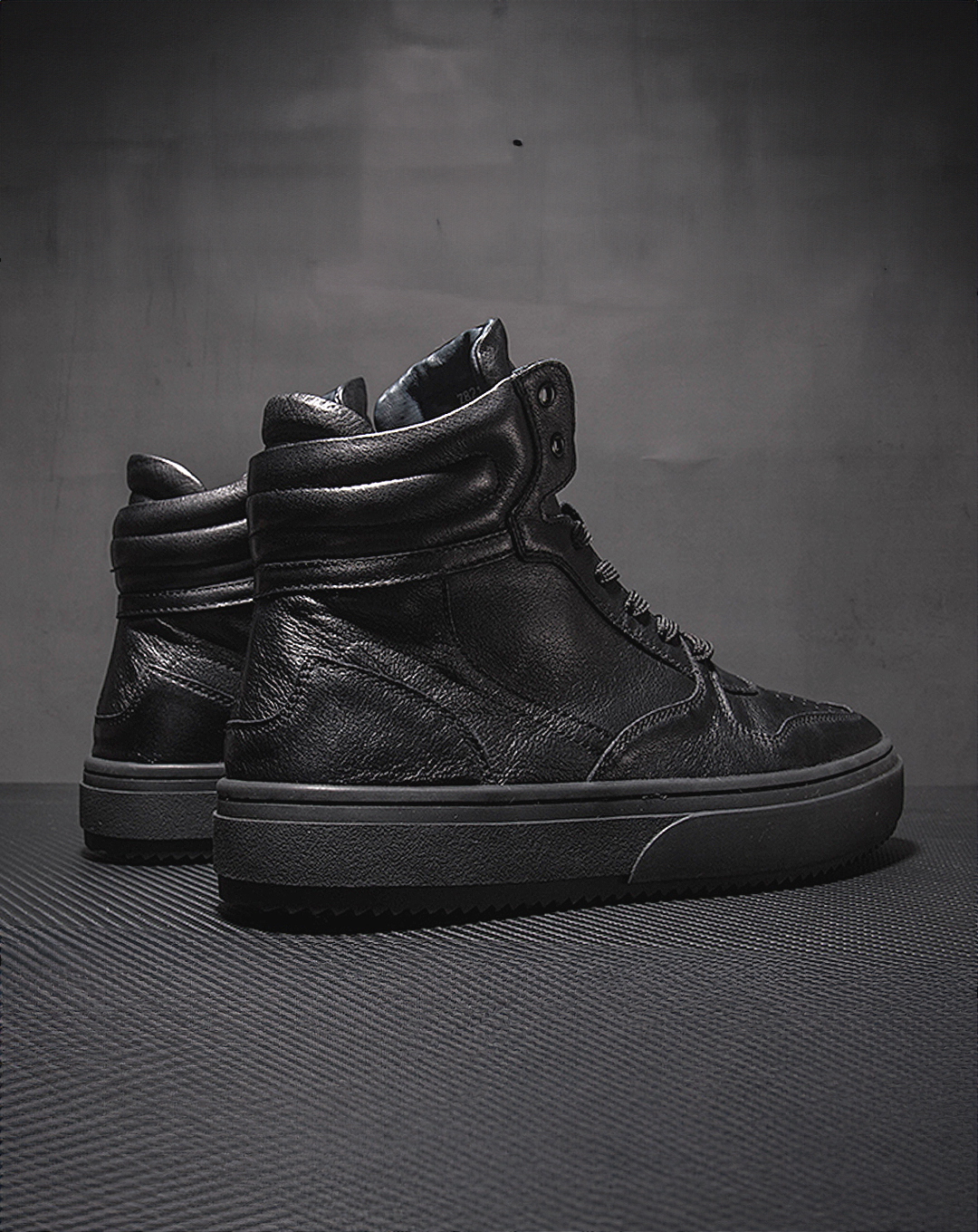 ♂♀本革/High-Cut Sporty Sneakers