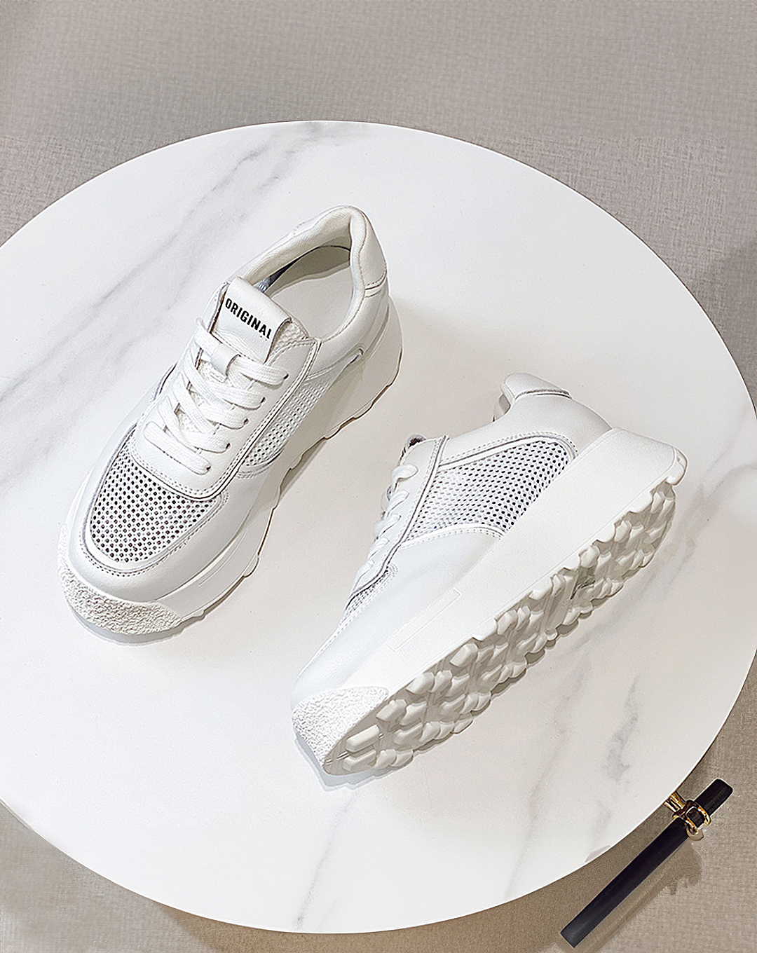 ♀本革/White Platform Sneakers