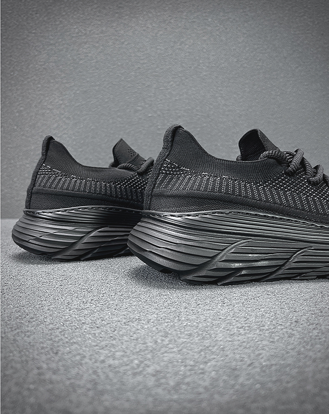 ♂♀Light Mesh Sports Sneakers