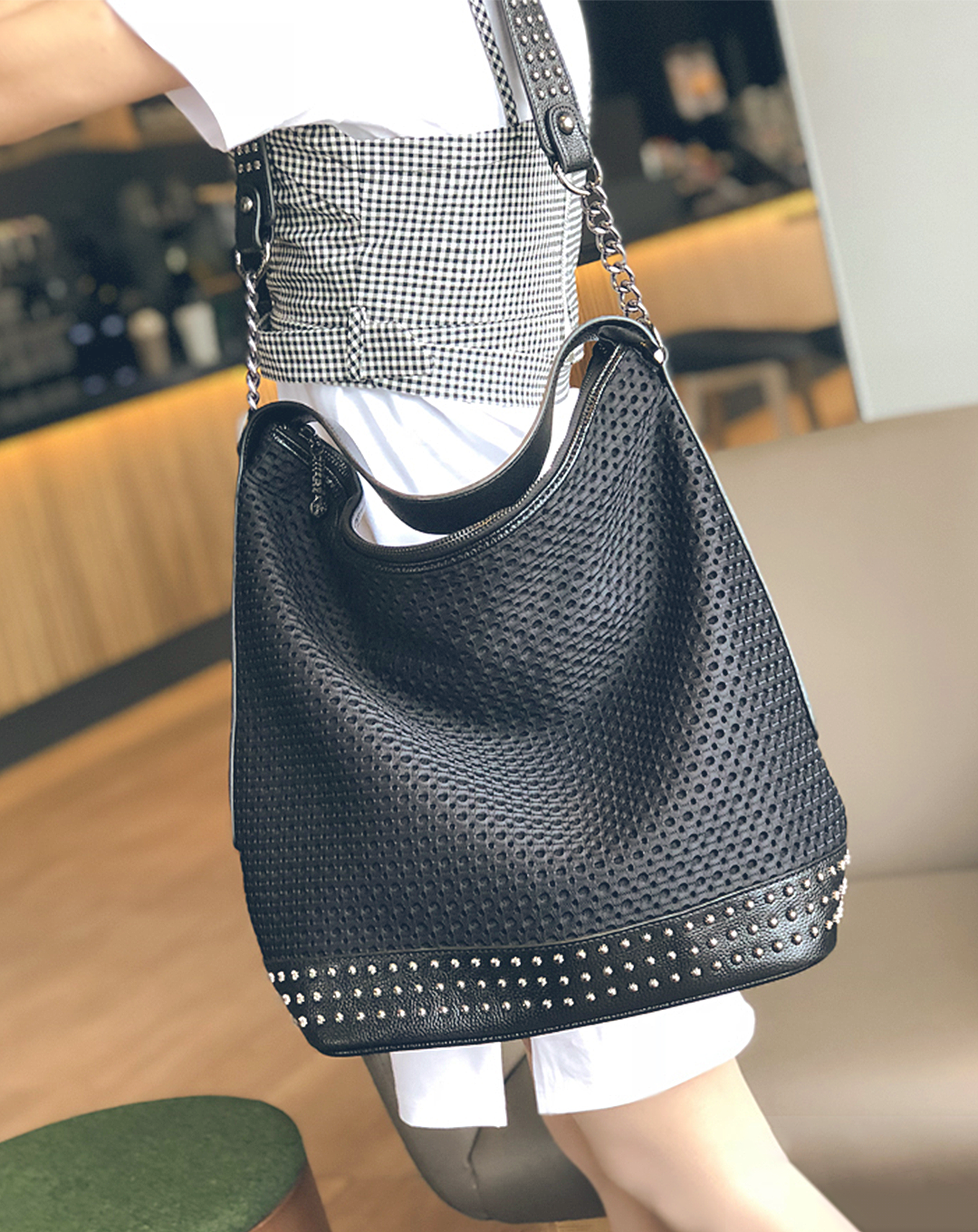 本革/Mesh and Studs Design Leather Bag