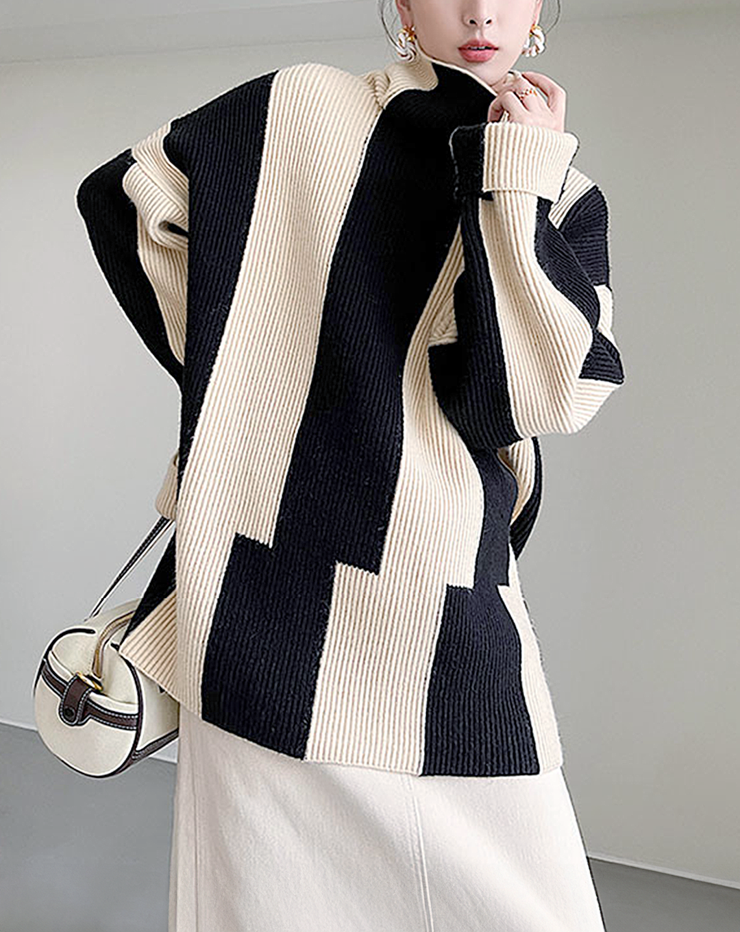 ♀Monochrome Striped Knit