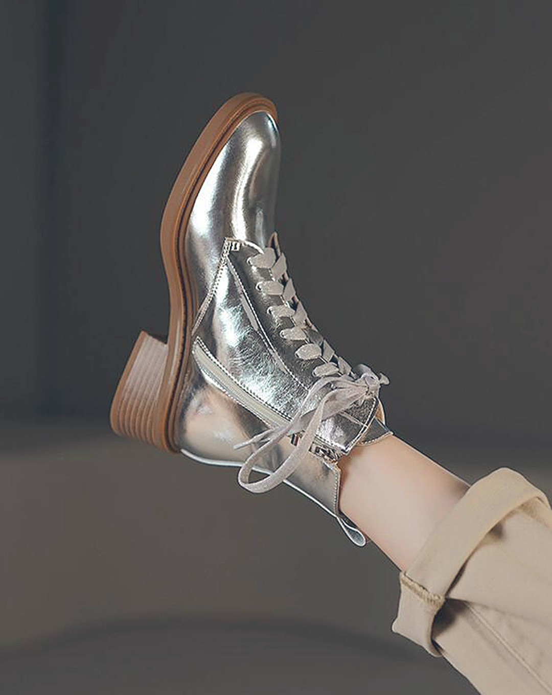 ♀本革/Silver Lace-Up Short Boots