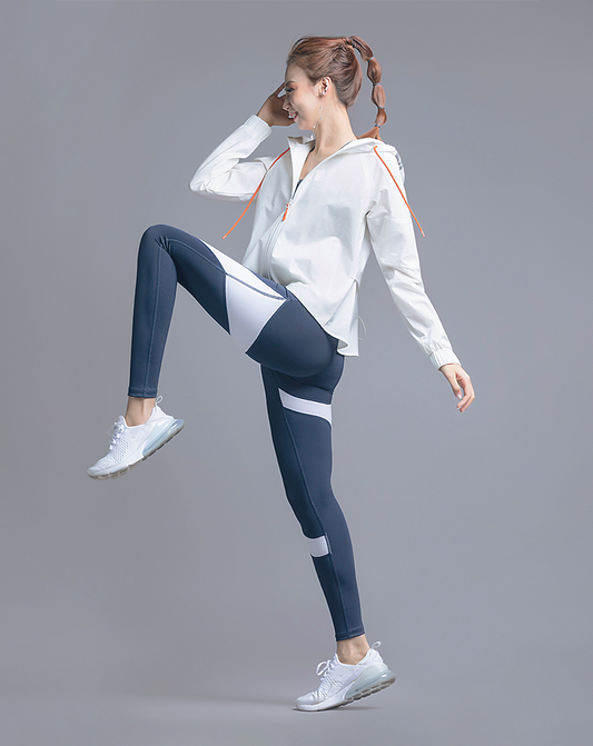 ♀Hood Logo Windbreaker