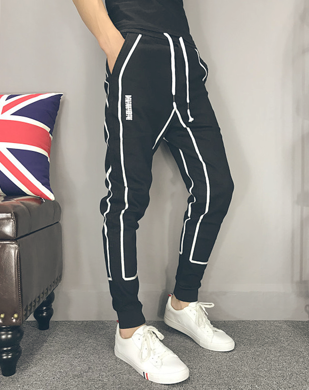 ♂Line Design Fitted Jogger Pants