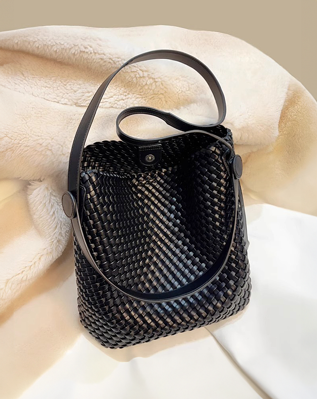 ♀Braided Leather Tote Bag