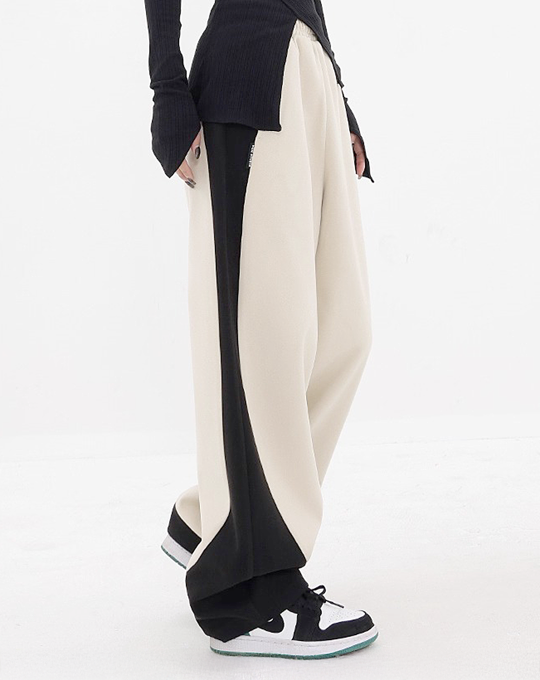 ♀Line Flow Pants