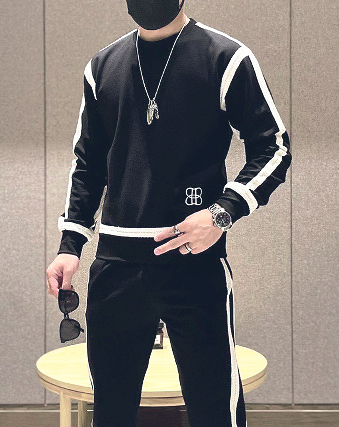 ♂Bottom Point Logo Sweatshirt