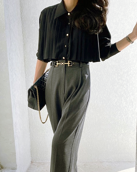 ♀Layered Pleat Blouse