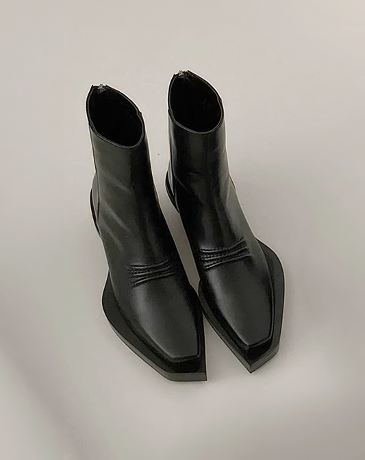 ♀Sharp Toe Black Boots