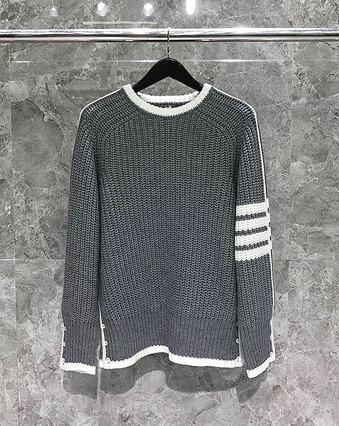 ♂Striped Sleeve Sweater