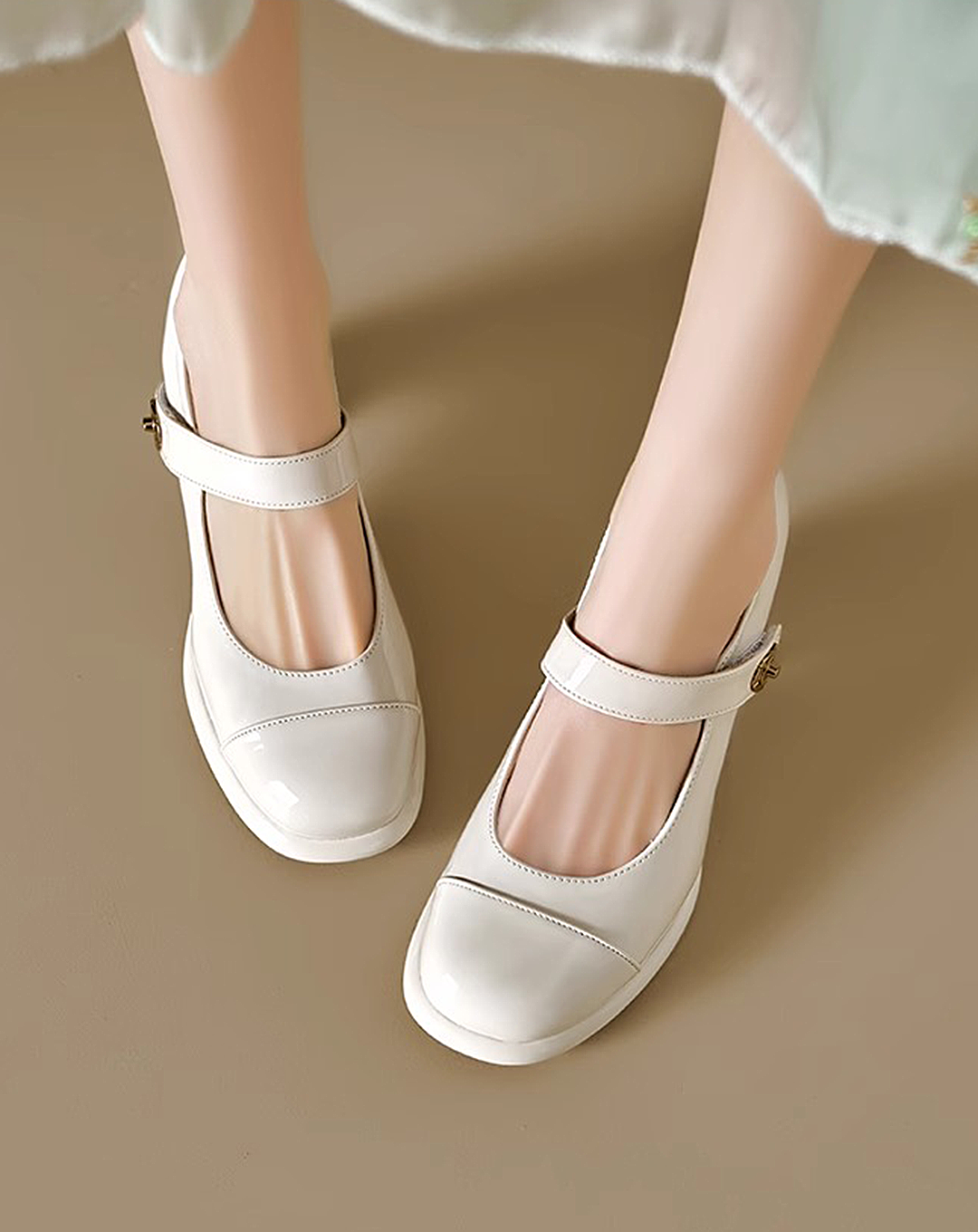 ♀Charm Button Pumps