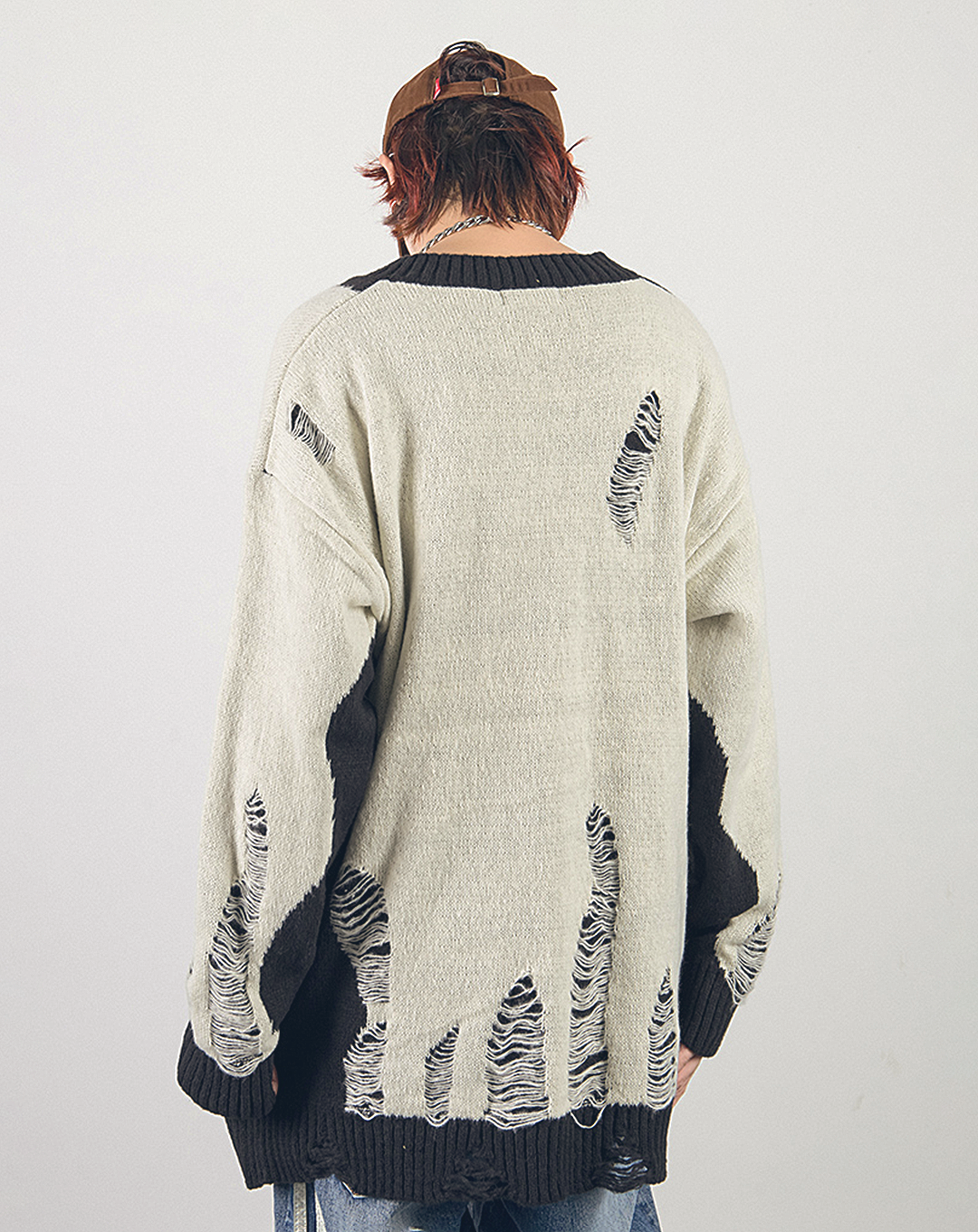 ♀Damaged V-Neck Knit