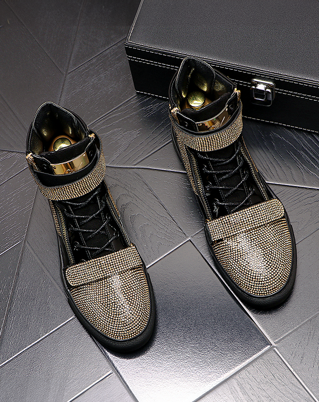 ♂♀Spark Luxe Sneaker