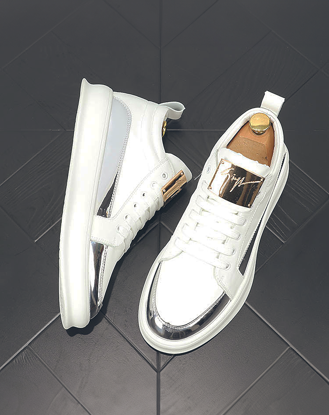 ♂♀Metallic Color Plate Sneakers