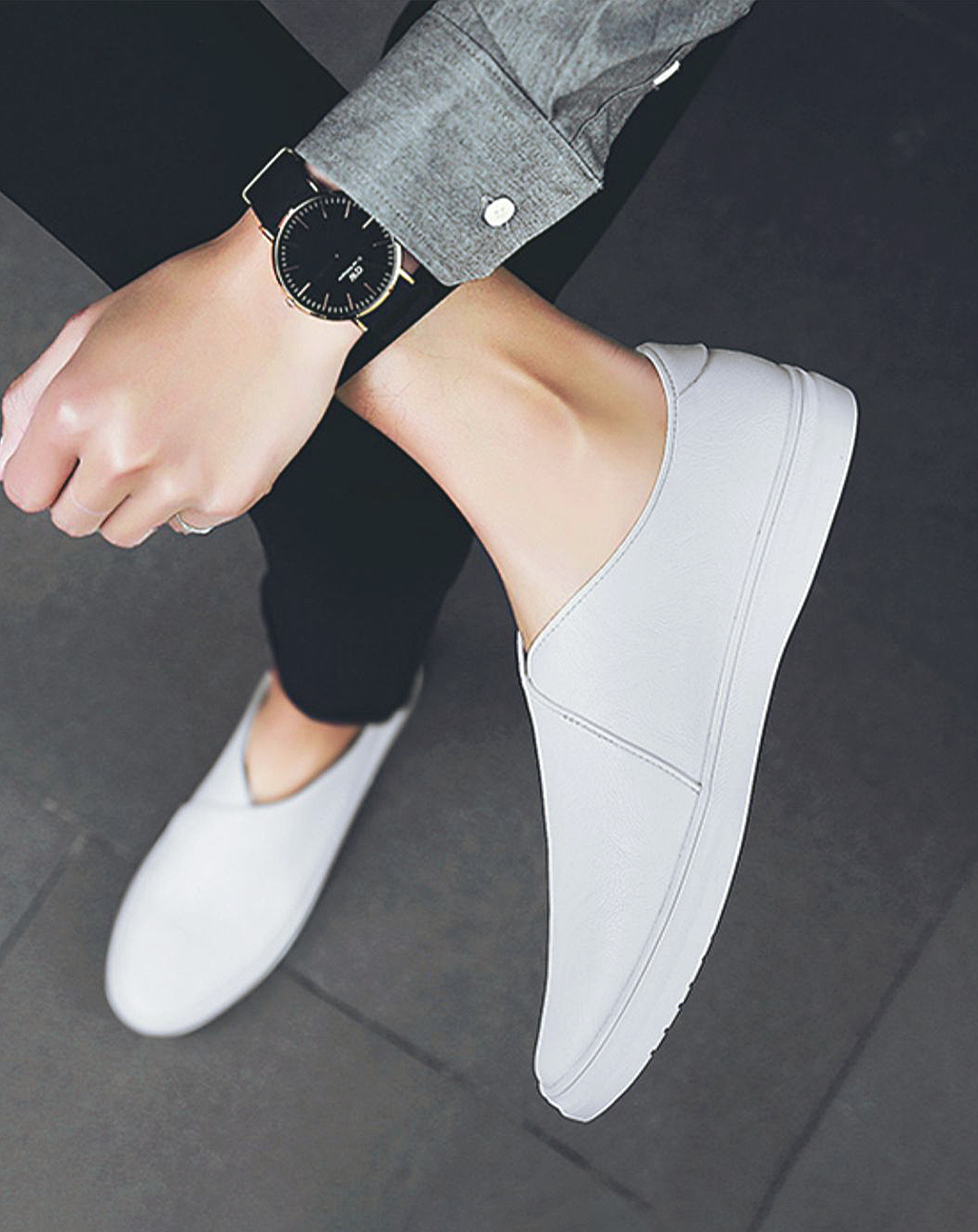 ♂♀V-shaped Opening Slip-on Shoes
