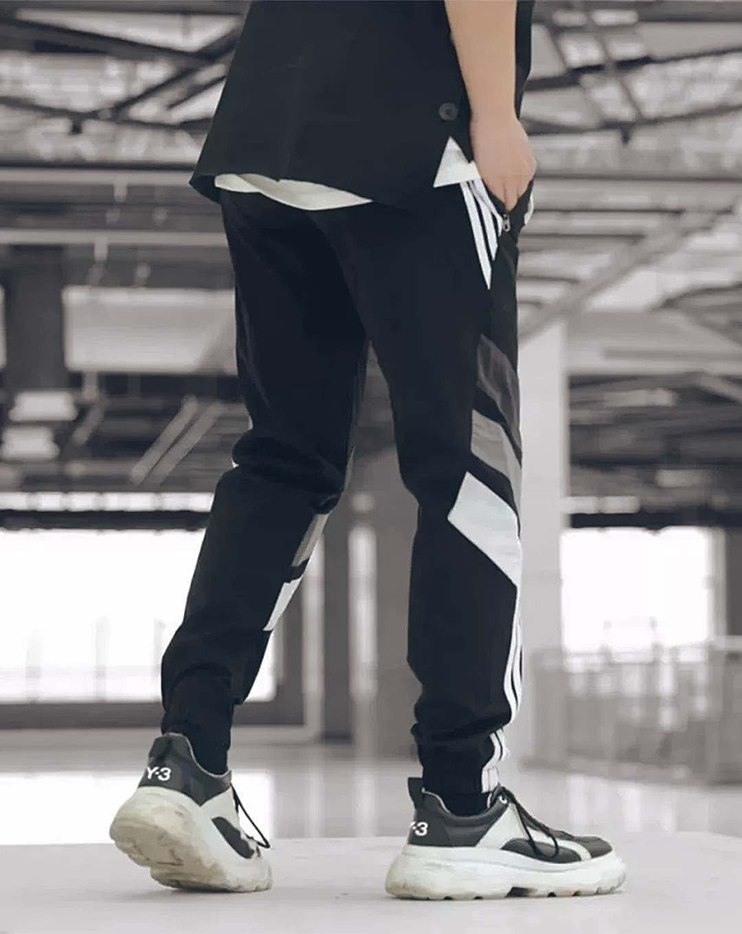 ♂Three Lines Design Jogger Pants