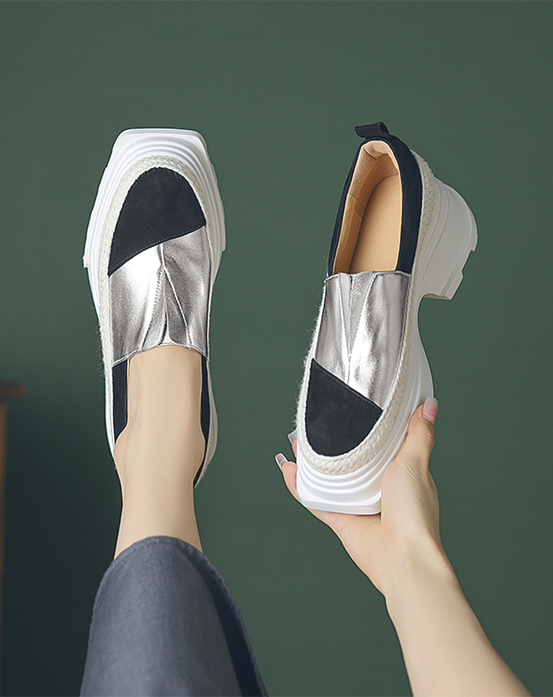 ♀Leather and Jute Platform Slip-on Shoes