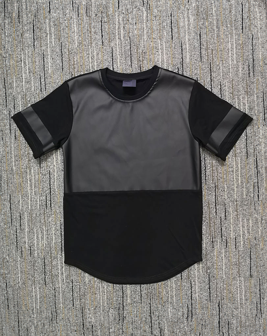 ♂Leather Switching T-shirt