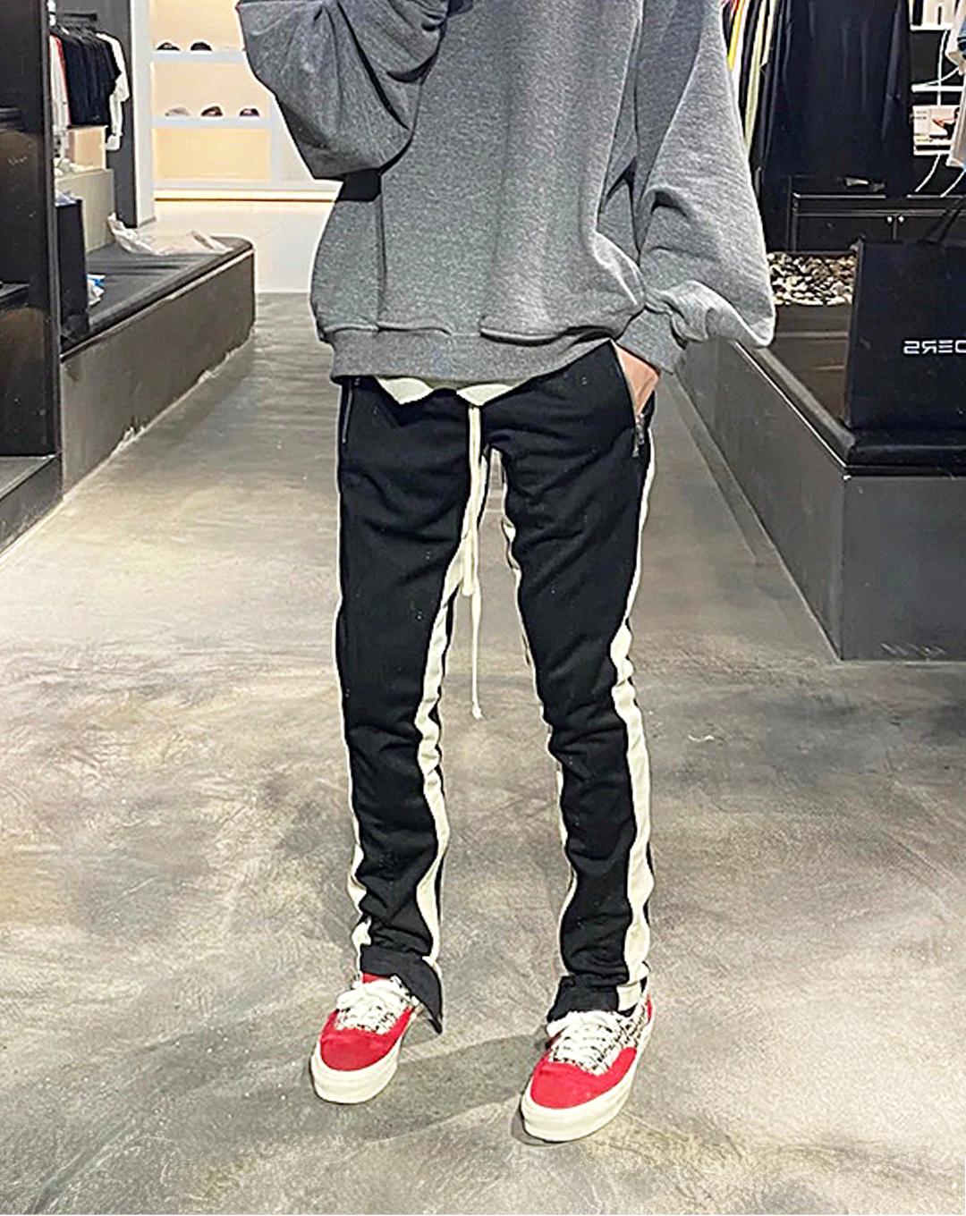♂Button Hem Line Pants