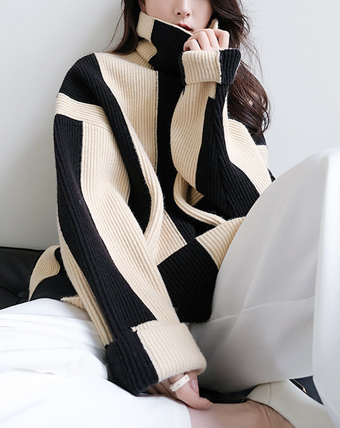 ♀Monochrome Striped Knit