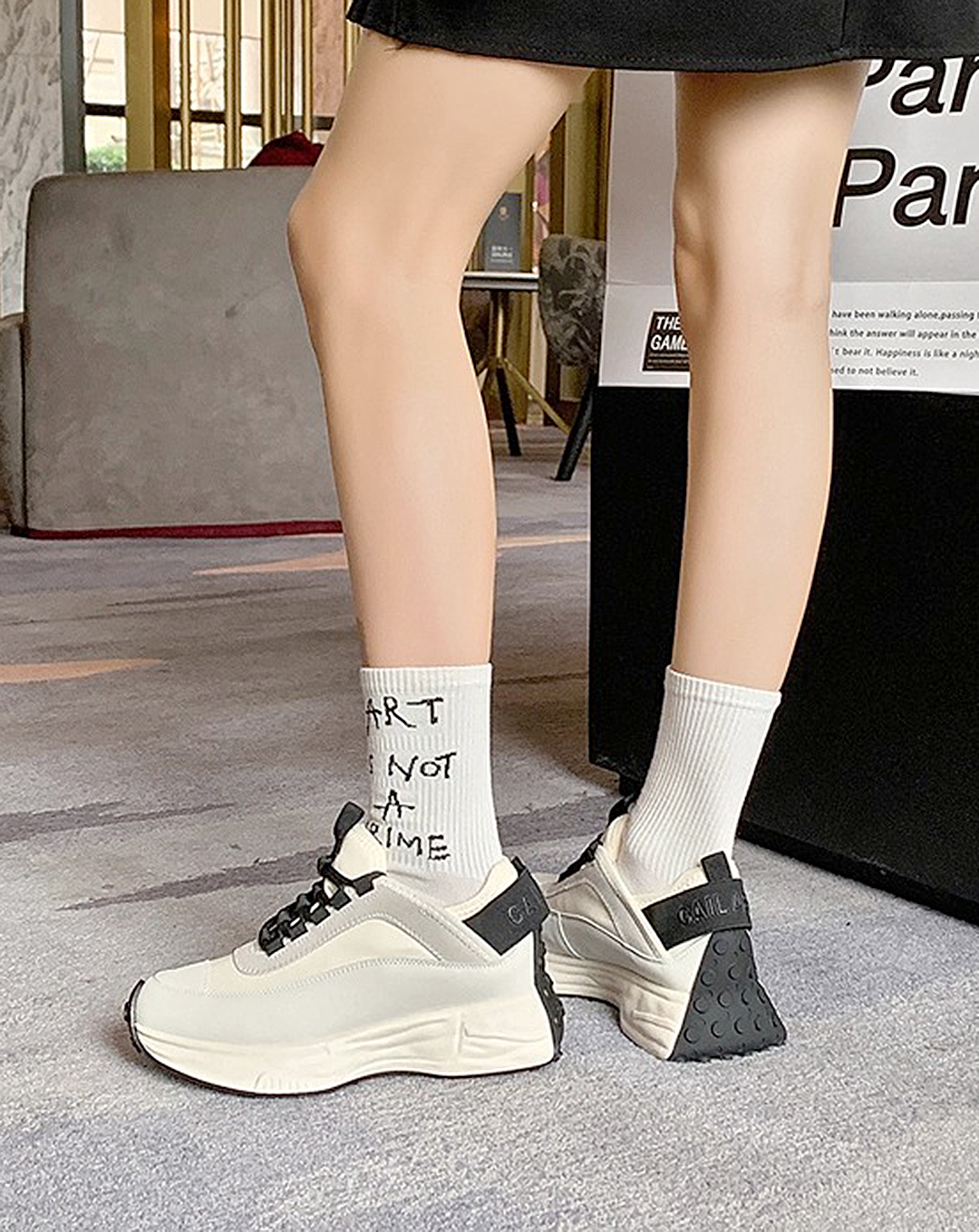♀本革/Grip Rise Sneakers