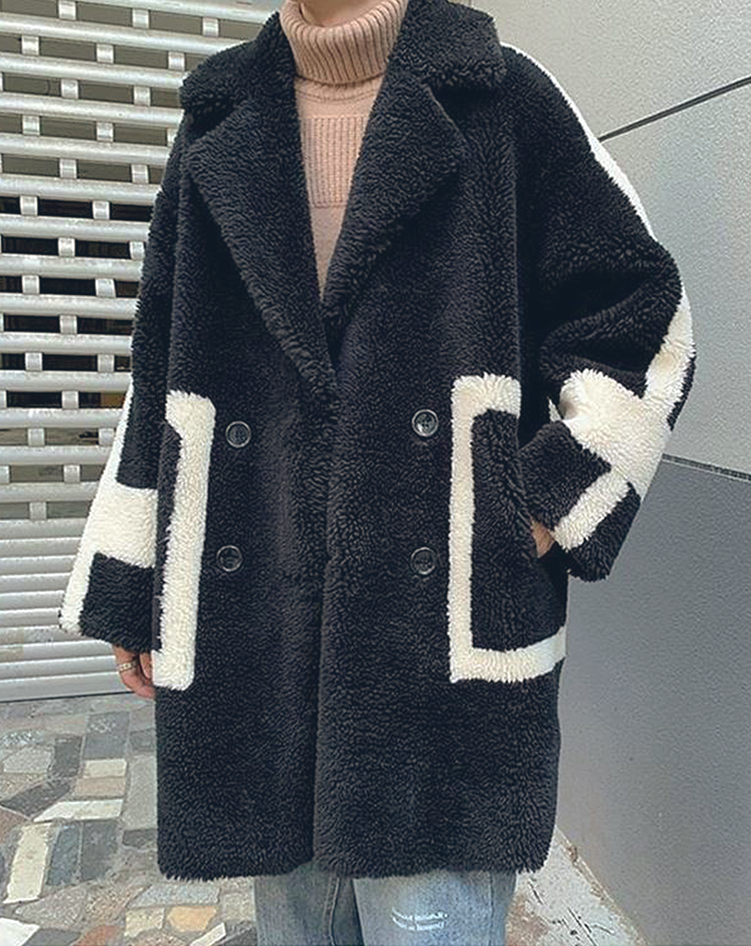 ♂Monochrome Boa Coat
