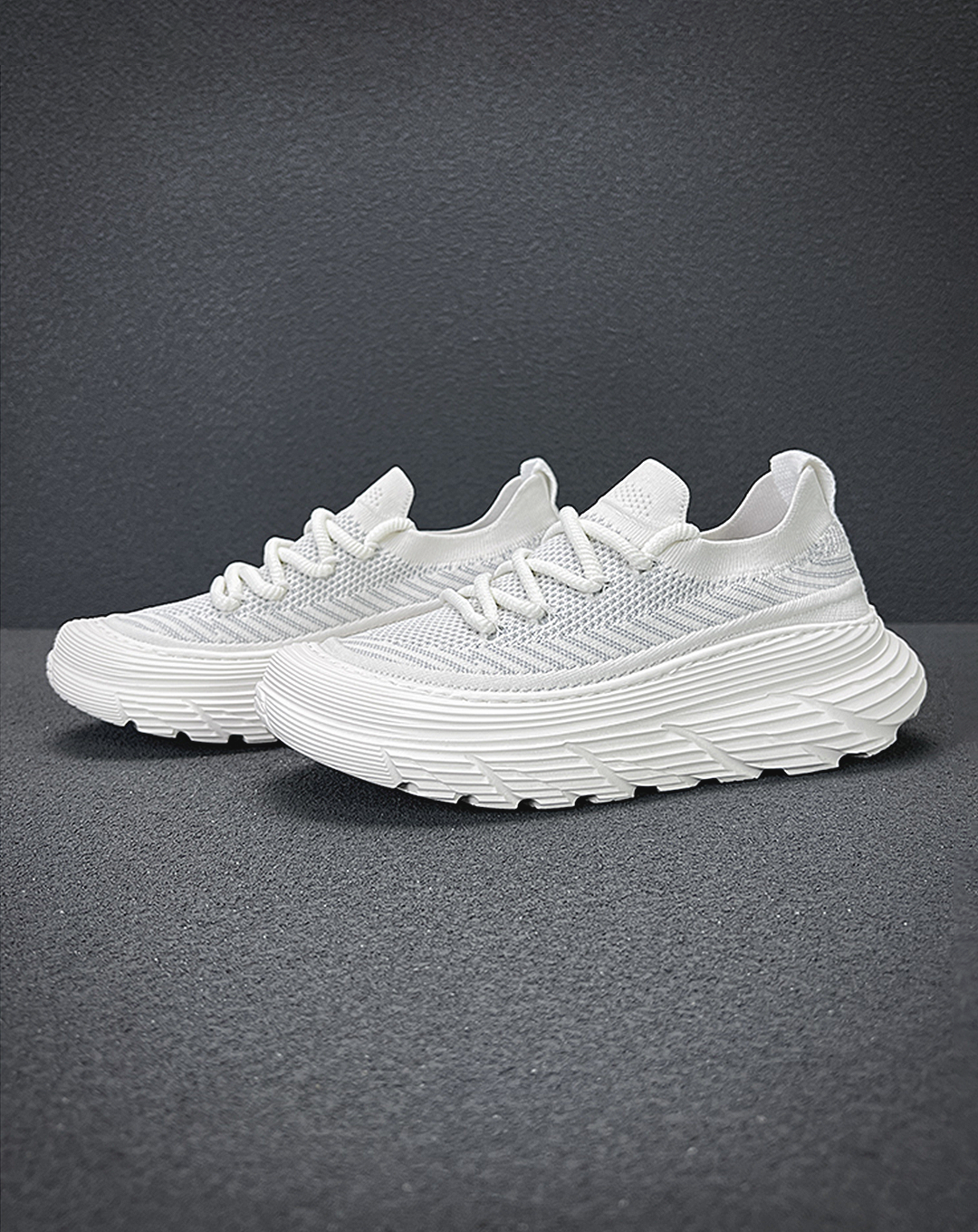 ♂♀Light Mesh Sports Sneakers