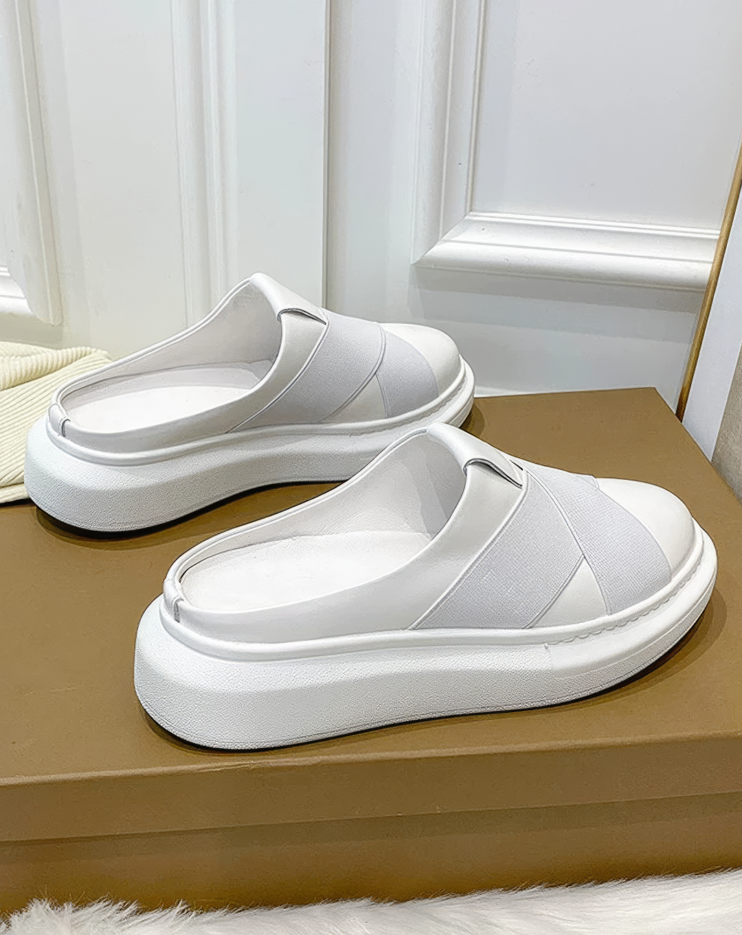 ♀本革/Cross Strap Platform Mules