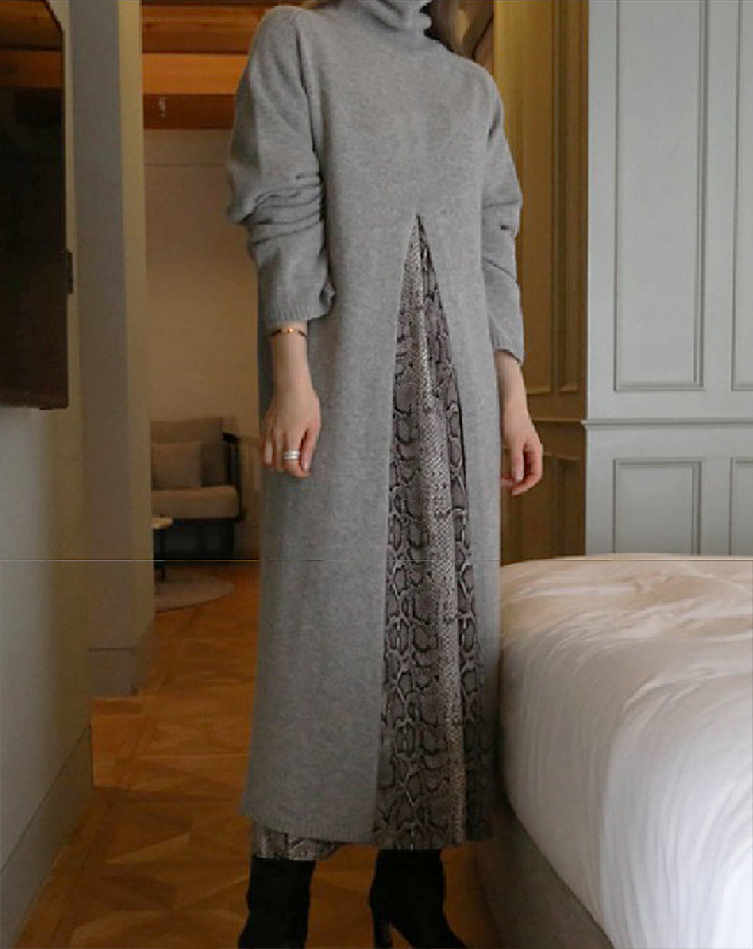 ♀Deep Slit Long Knit