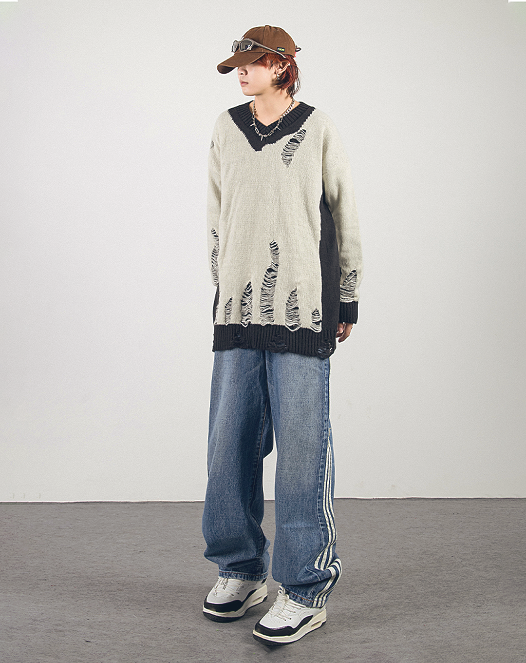 ♀Damaged V-Neck Knit