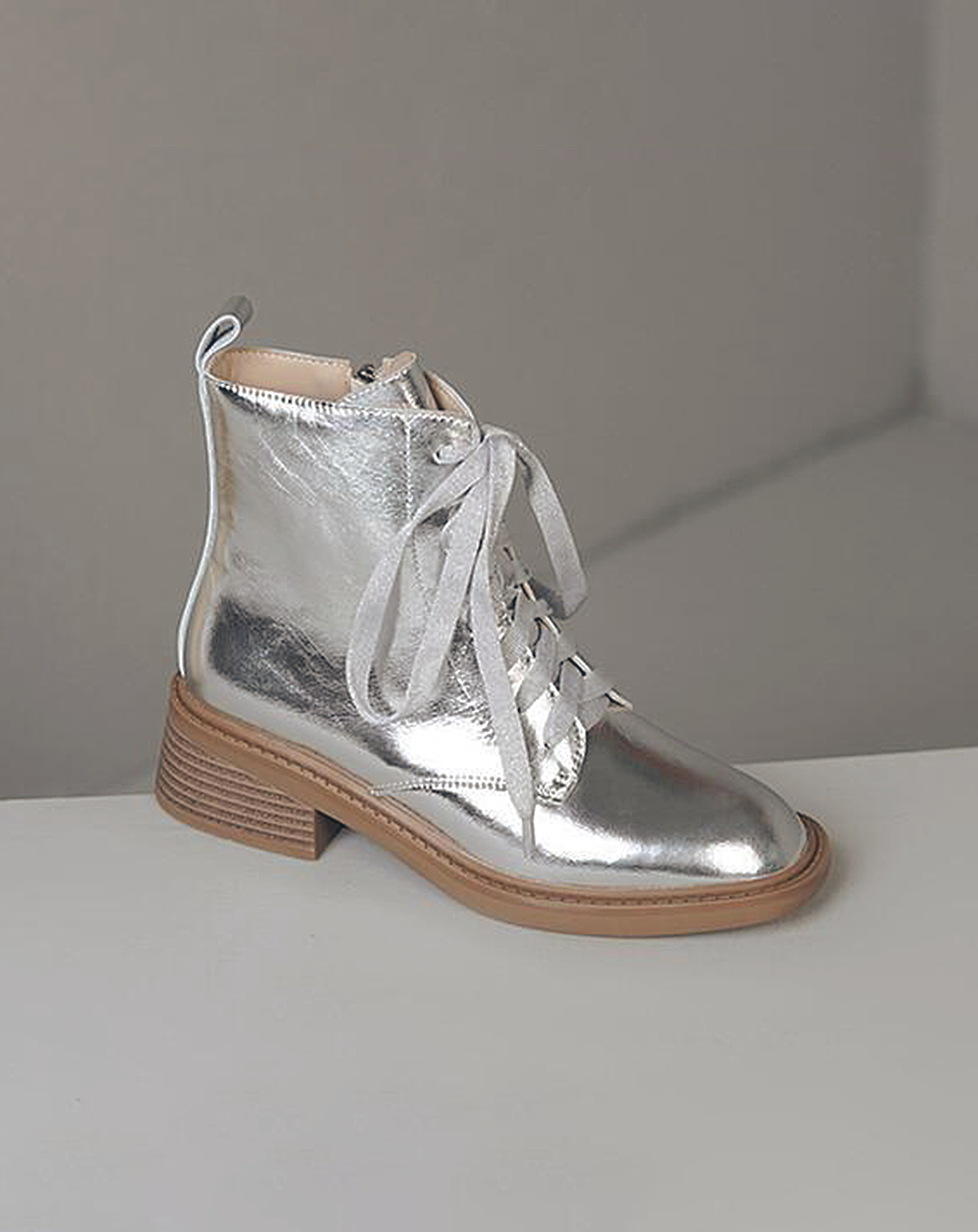 ♀本革/Silver Lace-Up Short Boots