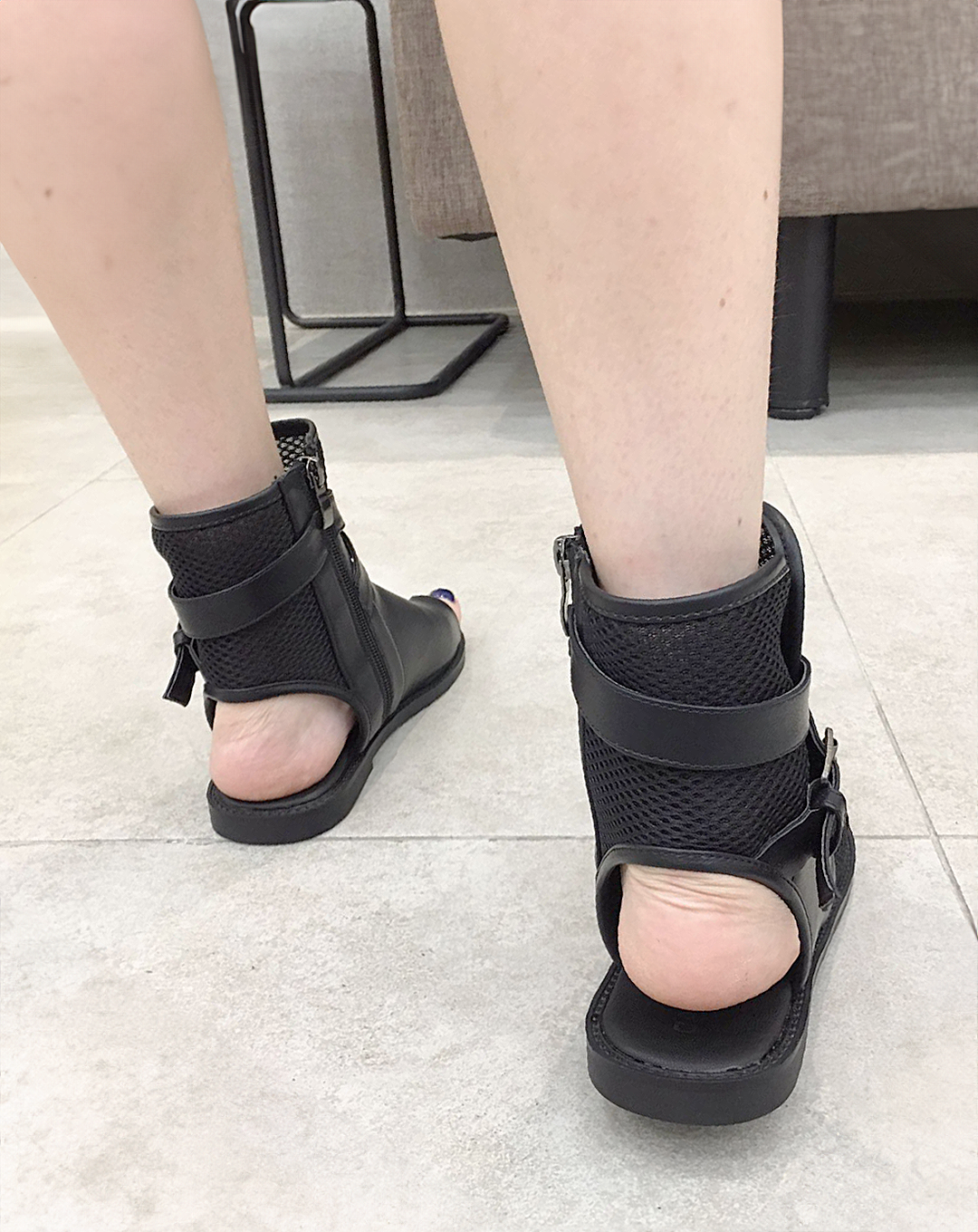 ♀本革/Mesh Hooded Sandals