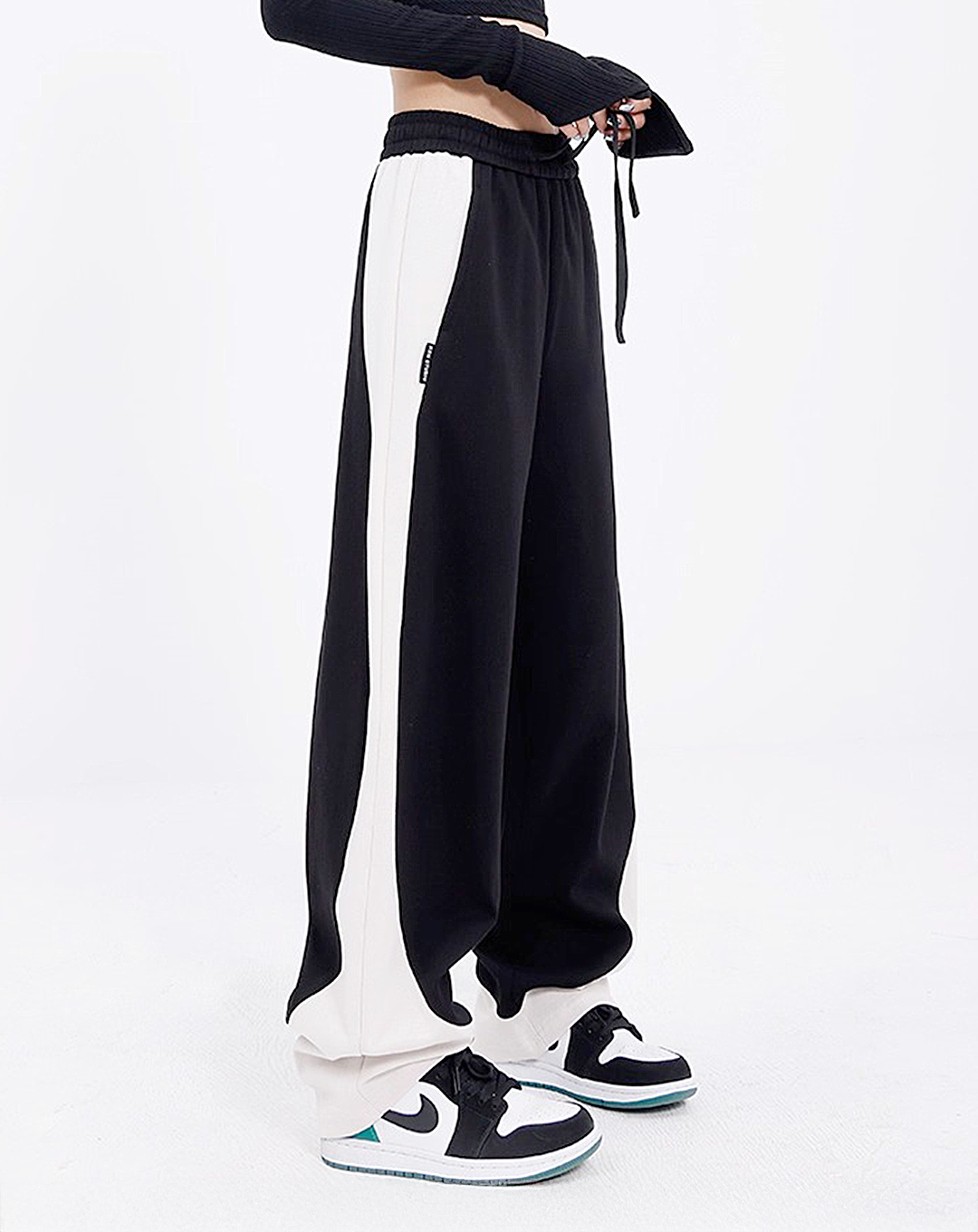 ♀Line Flow Pants