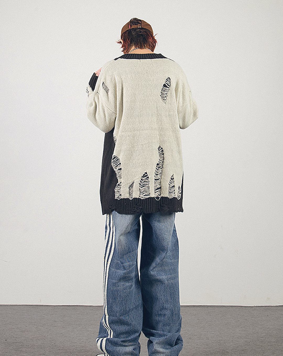 ♀Damaged V-Neck Knit